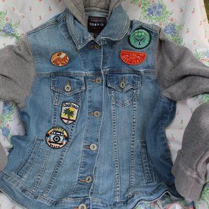 Vintage Patches Denim Jacket  VW Bus, California Beach, Mermaid by Torrid Sz 00